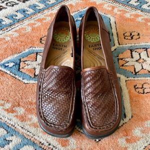 Earth Shoes Stacked Heel Basket Weave Brown Leather Loafers